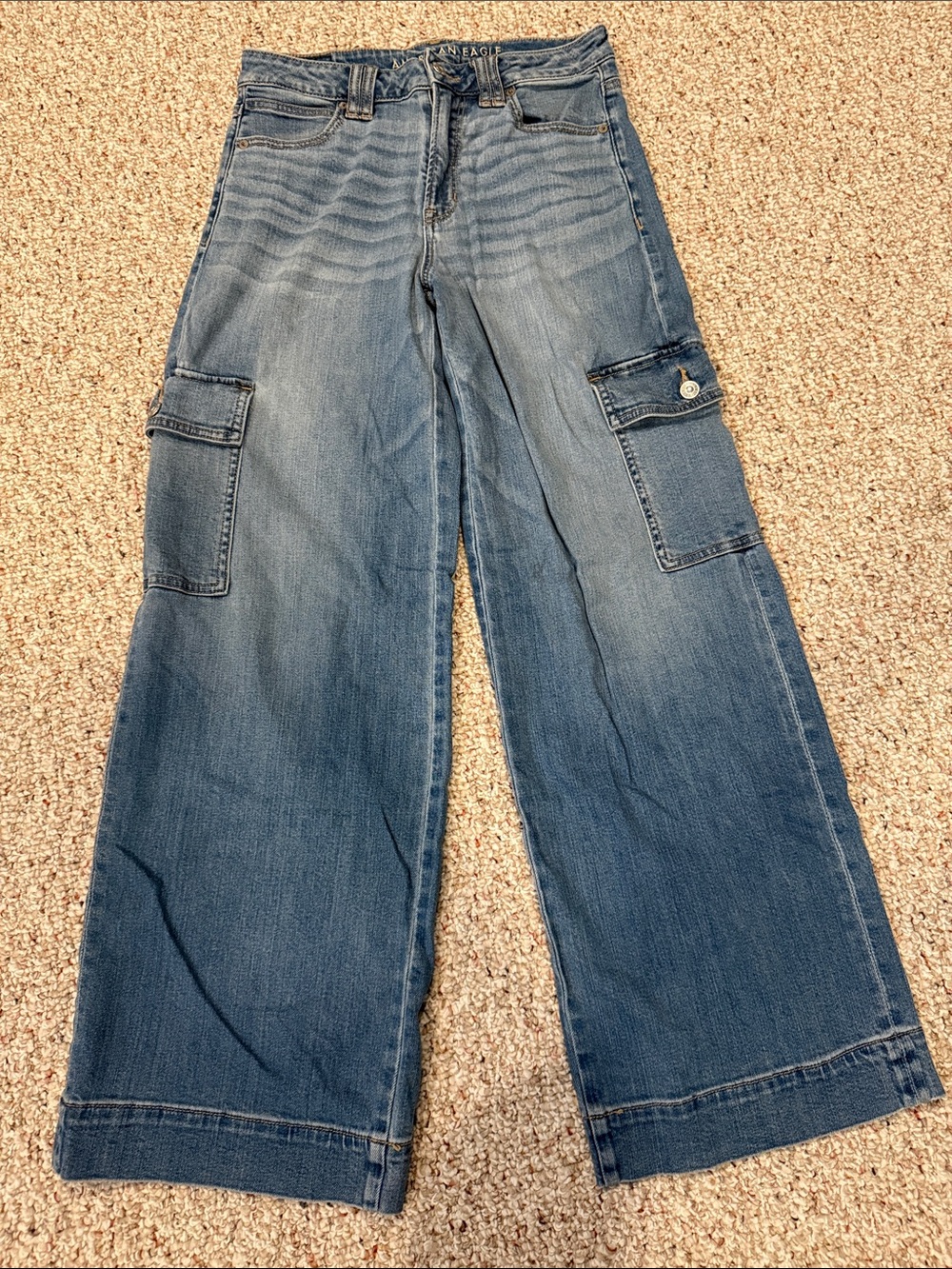 American Eagle Outfitters Wide-Leg Cargo Jeans - Medium Blue Wash